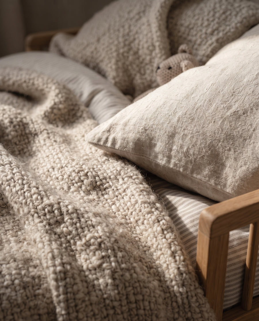 Kinderdecke ‘Liten’, 450 g Schafschurwolle, Bezug Baumwollsatin, Ansicht 2